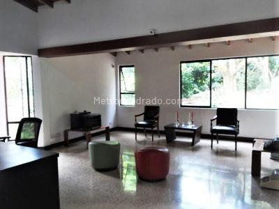 Casa de 3 alcobas en venta en El Poblado, Medellín, 266 m² · foto 8 de 20