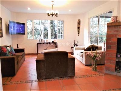 Casa de 3 alcobas en venta en Alto De Palmas, Envigado, 350 m² · foto 2 de 20