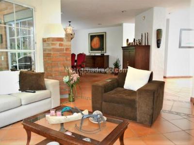 Casa de 3 alcobas en venta en Alto De Palmas, Envigado, 350 m² · foto 3 de 20