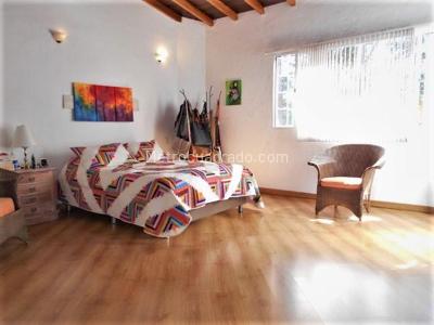 Casa de 3 alcobas en venta en Alto De Palmas, Envigado, 350 m² · foto 7 de 20