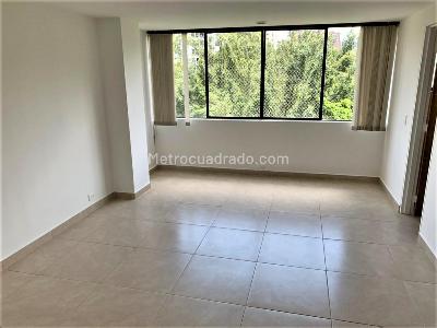 Apartamento de 3 alcobas en venta en El Poblado, Medellín, 150 m² · foto 3 de 11