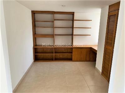 Apartamento de 3 alcobas en venta en El Poblado, Medellín, 150 m² · foto 6 de 11