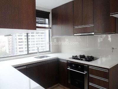 Apartamento de 3 alcobas en arriendo en El Poblado, Medellín, 136 m² · foto 3 de 12