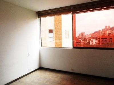Apartamento de 3 alcobas en arriendo en El Poblado, Medellín, 136 m² · foto 5 de 12