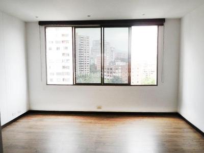 Apartamento de 3 alcobas en arriendo en El Poblado, Medellín, 136 m² · foto 7 de 12