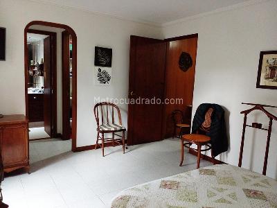 Apartamento en venta en El Poblado, Medellín · foto 10 de 17