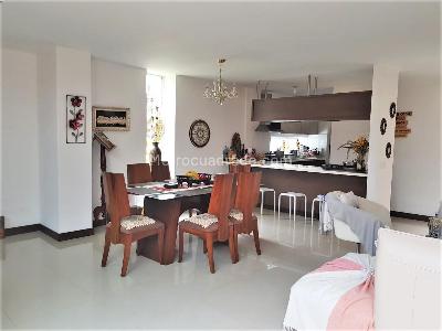 Casa de 3 alcobas en venta en El Atravezado, Envigado, 204 m² · foto 3 de 18