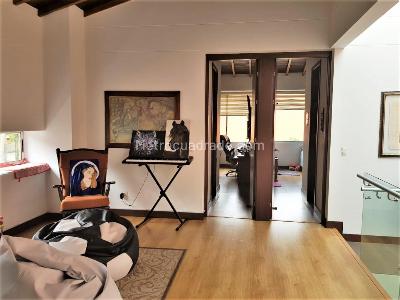 Casa de 3 alcobas en venta en El Atravezado, Envigado, 204 m² · foto 7 de 18