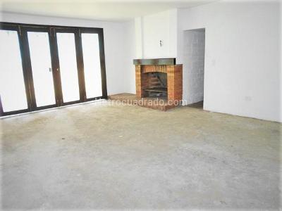 Casa en arriendo en El Poblado, Medellín · foto 4 de 13
