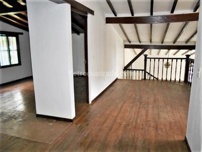Casa en arriendo en El Poblado, Medellín · foto 6 de 13