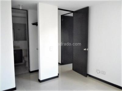 Apartamento de 3 alcobas en arriendo en Los Balsos, Medellín, 80 m² · foto 10 de 12