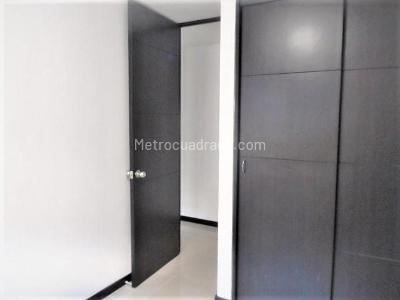 Apartamento de 3 alcobas en arriendo en Los Balsos, Medellín, 80 m² · foto 6 de 12