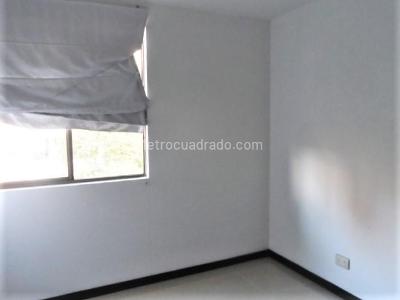 Apartamento de 3 alcobas en arriendo en Los Balsos, Medellín, 80 m² · foto 7 de 12
