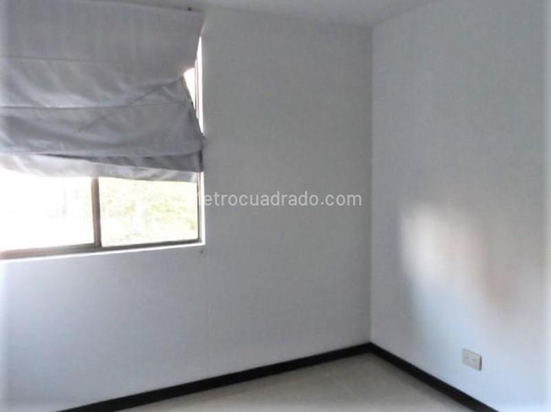 Apartamento de 3 Alcobas en El Poblado cerca de Mall e Iglesia - 7