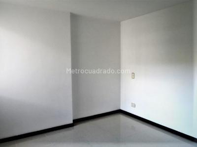 Apartamento de 3 alcobas en arriendo en Los Balsos, Medellín, 80 m² · foto 9 de 12