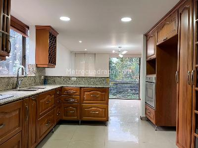 Casa de 3 alcobas en venta en Loma Del Chocho, Envigado, 230 m² · foto 6 de 20
