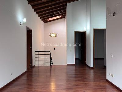 Casa de 3 alcobas en venta en Loma Del Chocho, Envigado, 230 m² · foto 8 de 20