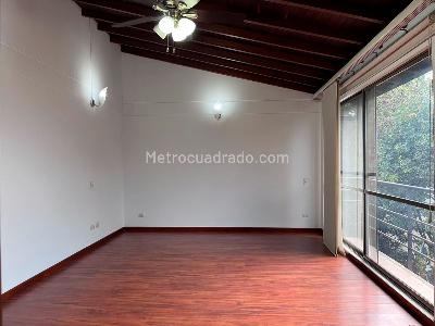 Casa de 3 alcobas en venta en Loma Del Chocho, Envigado, 230 m² · foto 9 de 20