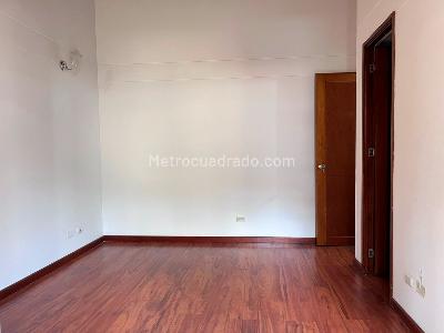 Casa de 3 alcobas en venta en Loma Del Chocho, Envigado, 230 m² · foto 13 de 20