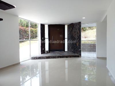 Casa de 4 alcobas en venta en Alto Del Escobero, Envigado, 425 m² · foto 3 de 20