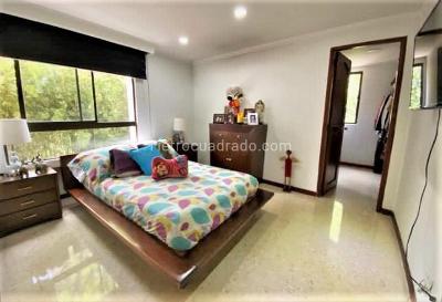 Apartamento de 3 alcobas en venta en El Poblado, Medellín, 237 m² · foto 10 de 17