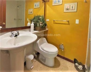 Apartamento de 3 alcobas en venta en El Poblado, Medellín, 237 m² · foto 11 de 17