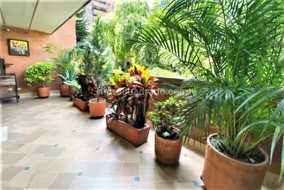Apartamento de 3 alcobas en venta en El Poblado, Medellín, 237 m² · foto 15 de 17