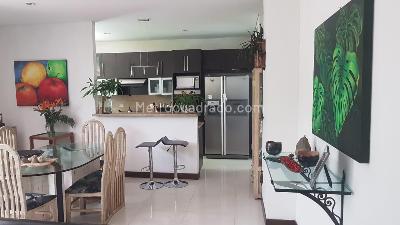 Apartamento de 3 alcobas en venta en El Poblado, Medellín, 142 m² · foto 2 de 9