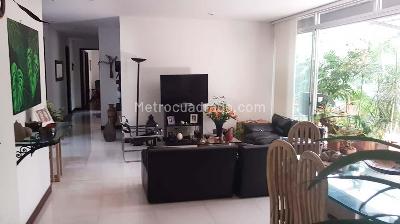 Apartamento de 3 alcobas en venta en El Poblado, Medellín, 142 m² · foto 4 de 9