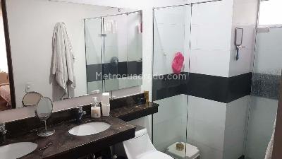 Apartamento de 3 alcobas en venta en El Poblado, Medellín, 142 m² · foto 9 de 9