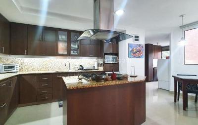Apartamento de 3 alcobas en venta en El Tesoro, Medellín, 230 m² · foto 6 de 14
