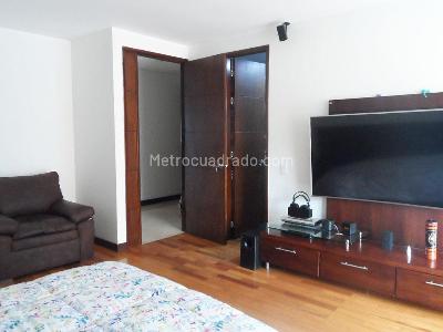 Apartamento de 3 alcobas en arriendo en El Poblado, Medellín, 250 m² · foto 11 de 16
