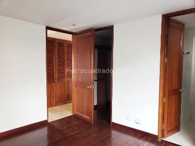 Apartamento en venta en El Poblado, Medellín · foto 10 de 18