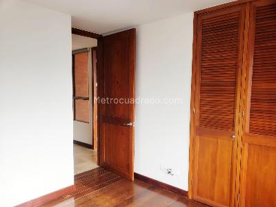 Apartamento en venta en El Poblado, Medellín · foto 12 de 18