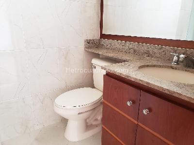 Apartamento en venta en El Poblado, Medellín · foto 15 de 18