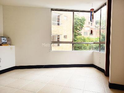 Apartamento en venta en El Poblado, Medellín · foto 8 de 15