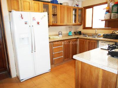 Casa de 4 alcobas en venta en El Poblado, Medellín, 400 m² · foto 6 de 20