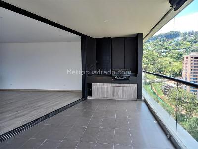 Apartamento de 2 alcobas en venta en El Poblado, Medellín, 148 m² · foto 19 de 20