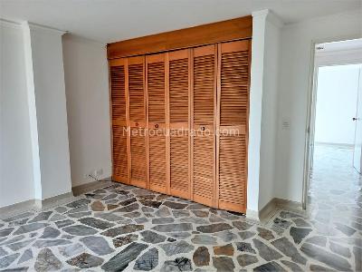 Apartamento de 3 alcobas en venta en El Poblado, Medellín, 147 m² · foto 11 de 19