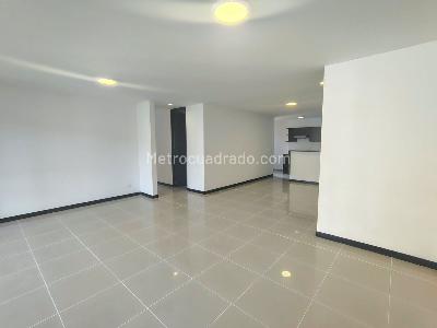 Apartamento de 3 alcobas en arriendo en El Poblado, Medellín, 140 m² · foto 4 de 20
