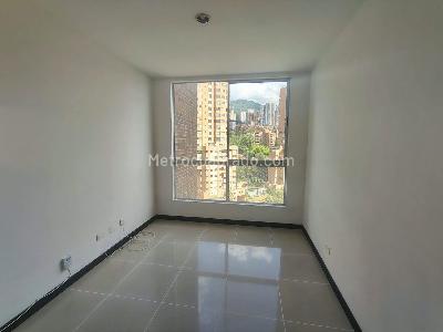 Apartamento de 3 alcobas en arriendo en El Poblado, Medellín, 140 m² · foto 9 de 20