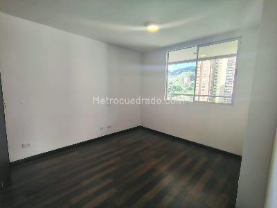 Apartamento de 3 alcobas en arriendo en El Poblado, Medellín, 140 m² · foto 17 de 20