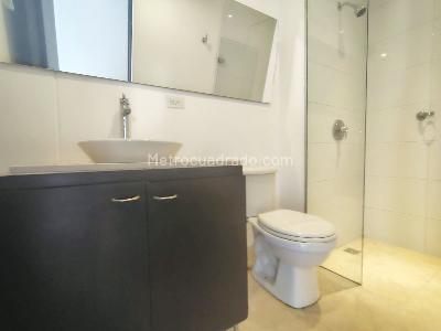 Apartamento de 3 alcobas en arriendo en El Poblado, Medellín, 140 m² · foto 18 de 20