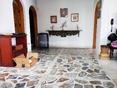 Casa de 4 alcobas en venta en El Poblado, Medellín, 295 m² · foto 16 de 20