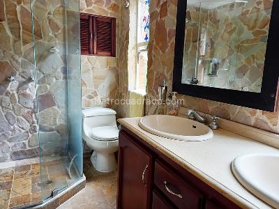 Casa de 4 alcobas en venta en El Poblado, Medellín, 295 m² · foto 17 de 20