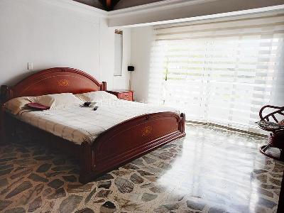 Casa de 4 alcobas en venta en El Poblado, Medellín, 295 m² · foto 9 de 20