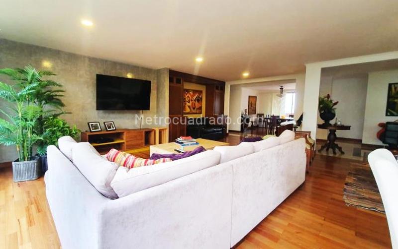 Apartamento en Arriendo, EL POBLADO, Medellín - 3