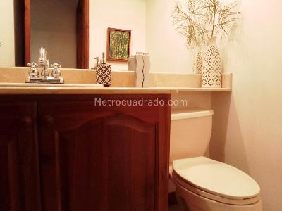 Casa de 3 alcobas en venta en El Poblado, Medellín, 298 m² · foto 17 de 20
