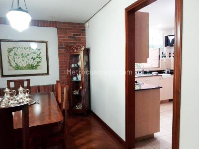 Casa de 3 alcobas en venta en El Poblado, Medellín, 298 m² · foto 4 de 20