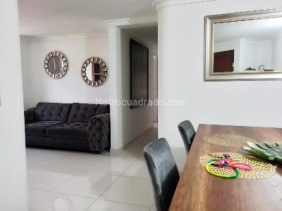 Apartamento en venta en El Poblado, Medellín · foto 2 de 16
